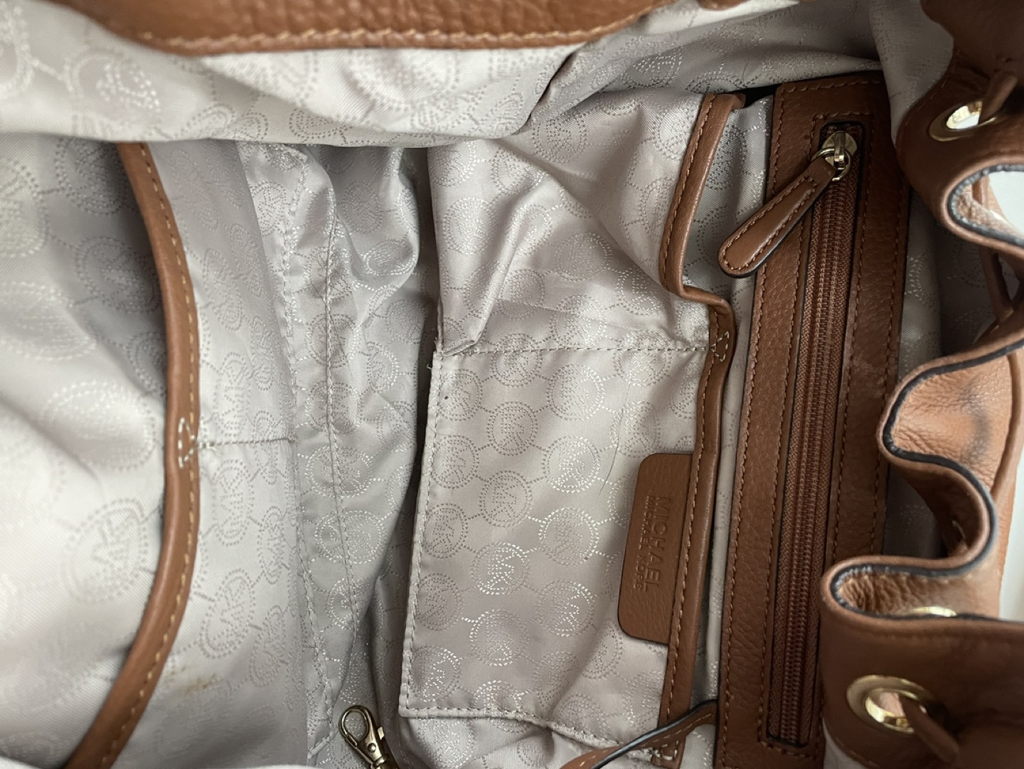 Michael Kors Brown Leather Drawstring Bag - photo 4