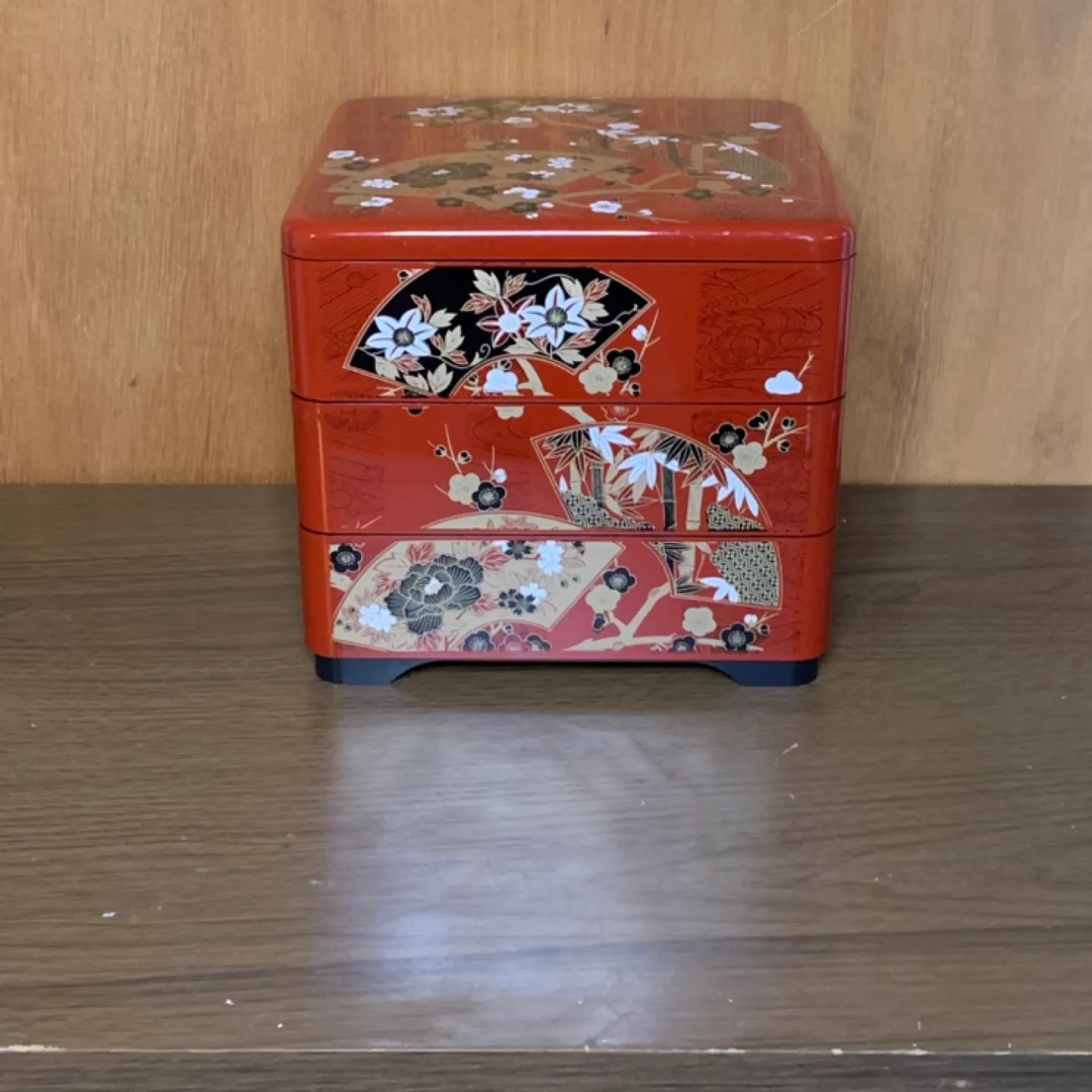 3 Tier Enameled Box thumbnail
