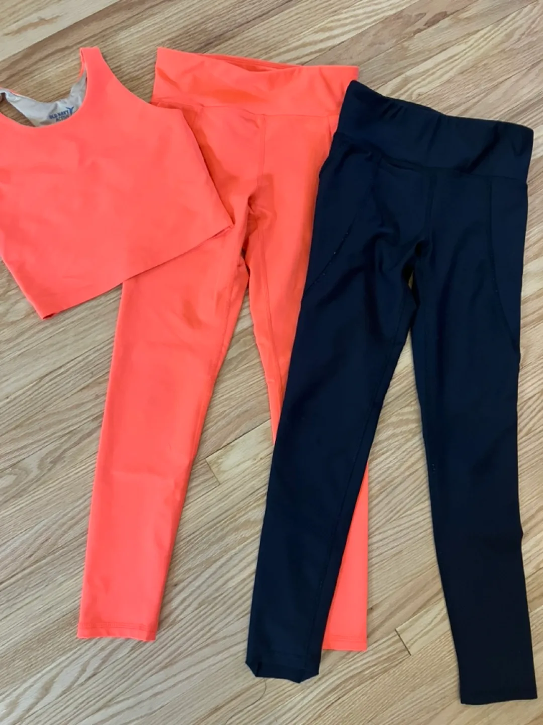 Girl’s Matching Activewear Set - Size 8 thumbnail