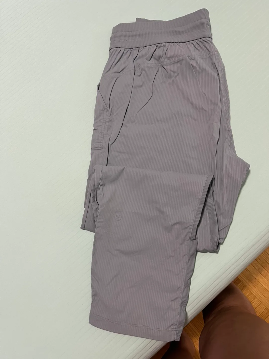 Lululemon Jogger Pants image indicator(2)
