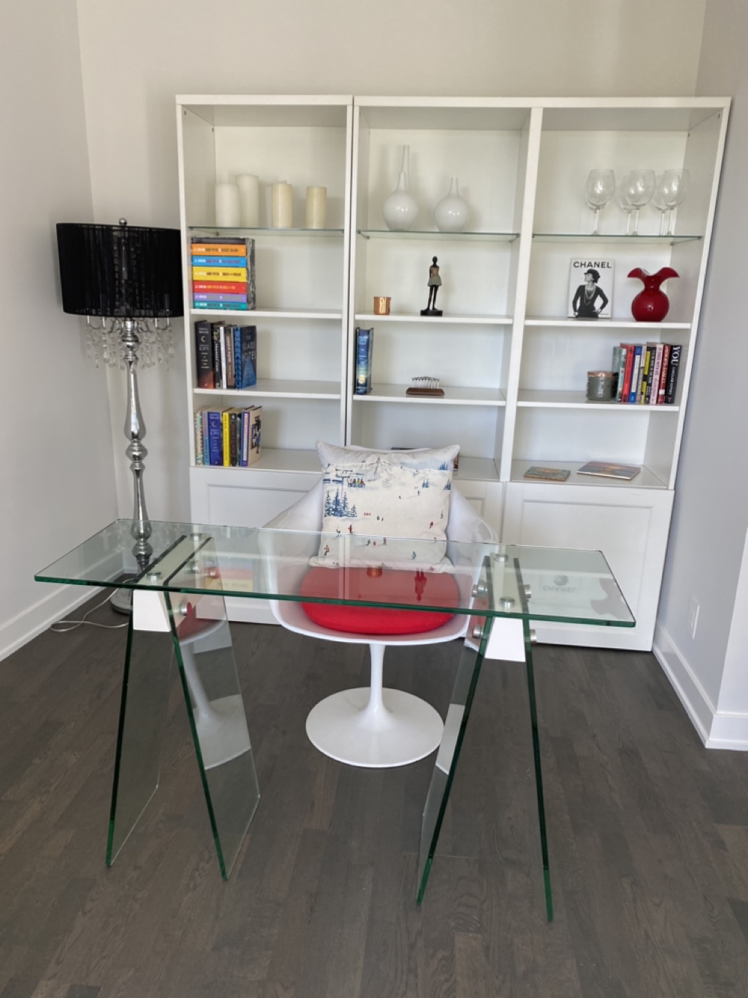 Glass Desk and comfy swivel desk chair - photo 2