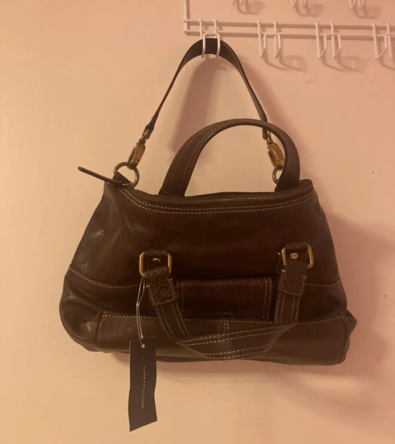 Tommy Hilfiger Purse (New) (Tags still attached) thumbnail