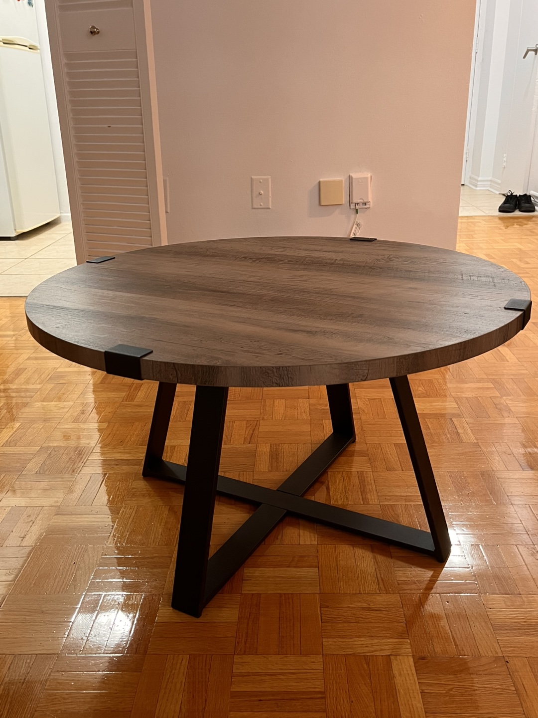 Round Coffee Table with Black Metal Legs - photo 2