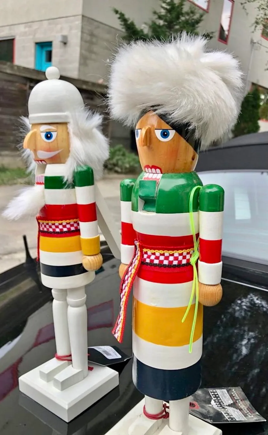 Set of 2 HBC Nutcrackers image indicator(3)