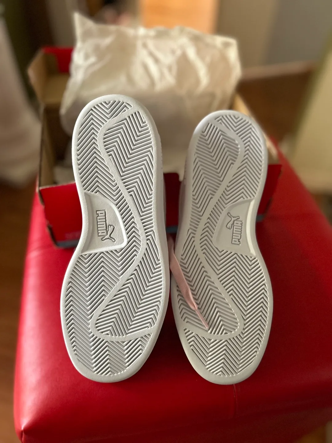 Puma Suede Classic Women's Sneakers Size 5.5 image indicator(2)