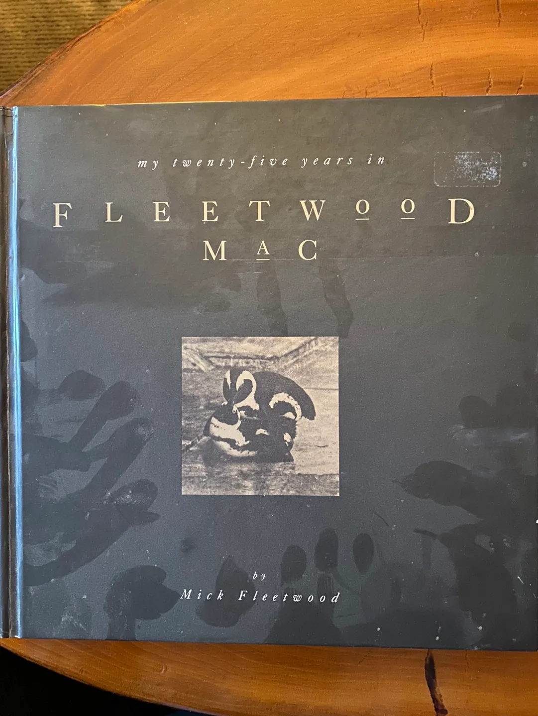 Fleetwood Mac Books (2) image indicator(4)