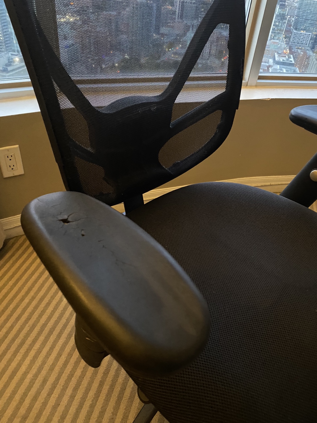 Ergonomic Office Chair - photo 2