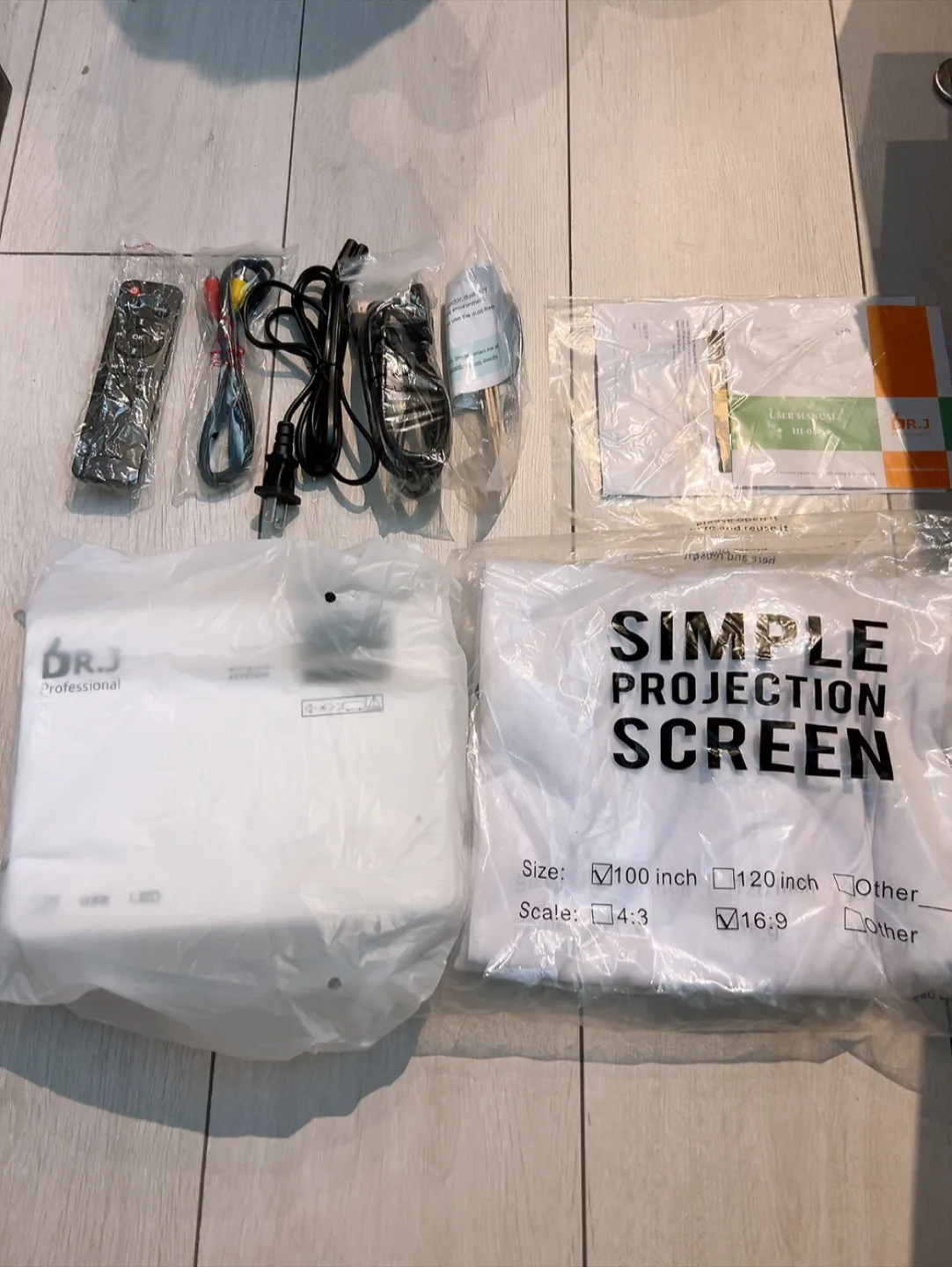 🥕Open box🥕 DRJ Upgrade 7500Lumens Mini Projector with Screen image indicator(2)