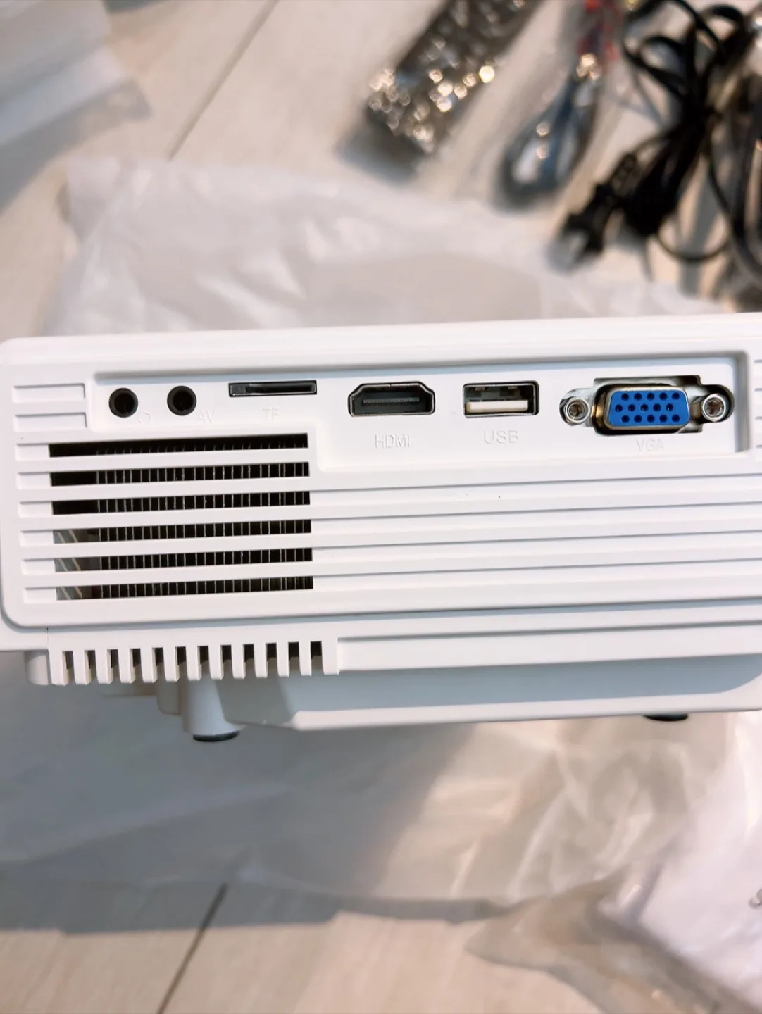 🥕Open box🥕 DRJ Upgrade 7500Lumens Mini Projector with Screen image indicator(5)