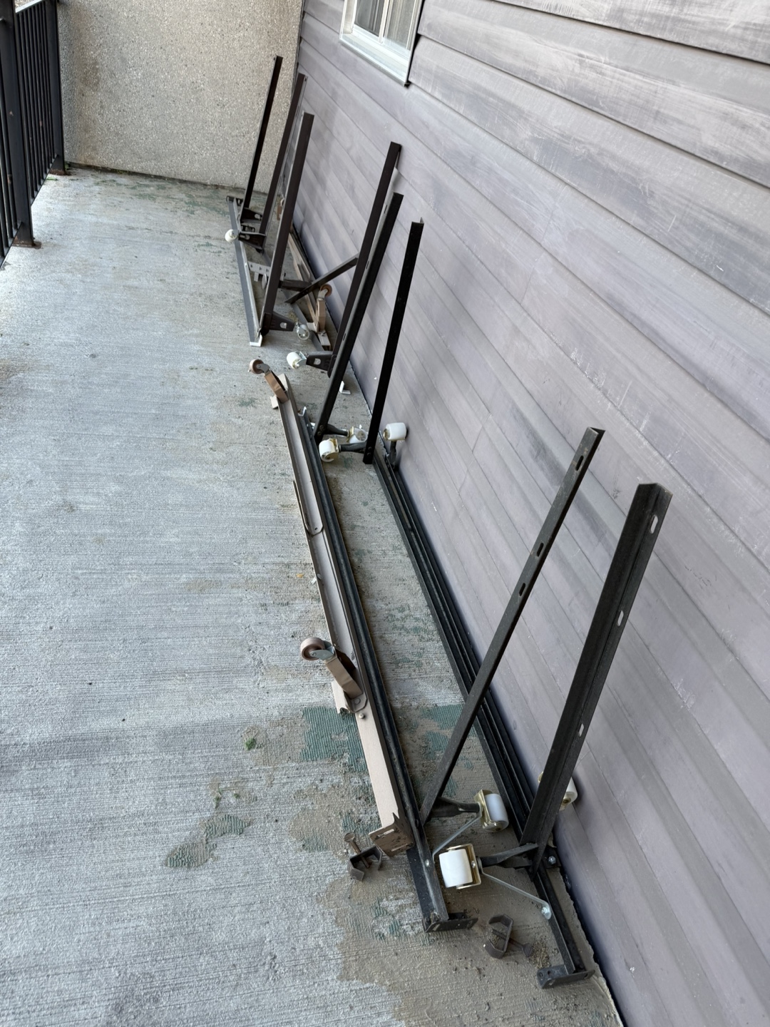 Free metal bed frames