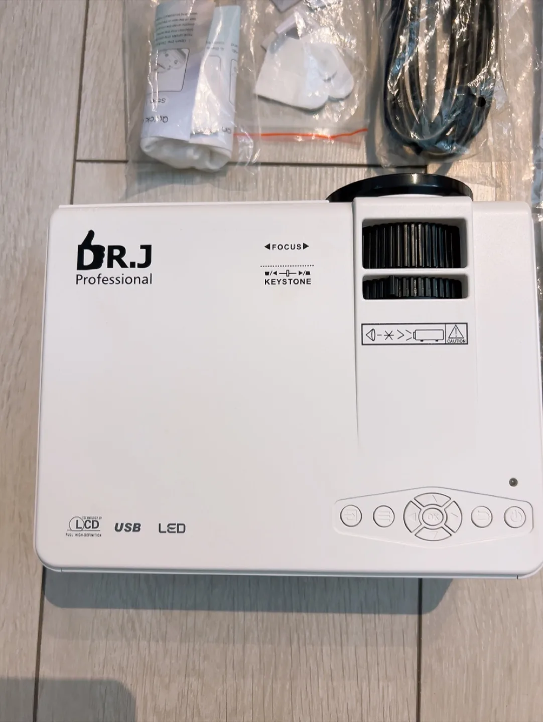 🥕Open box🥕 DRJ Upgrade 7500Lumens Mini Projector with Screen image indicator(3)