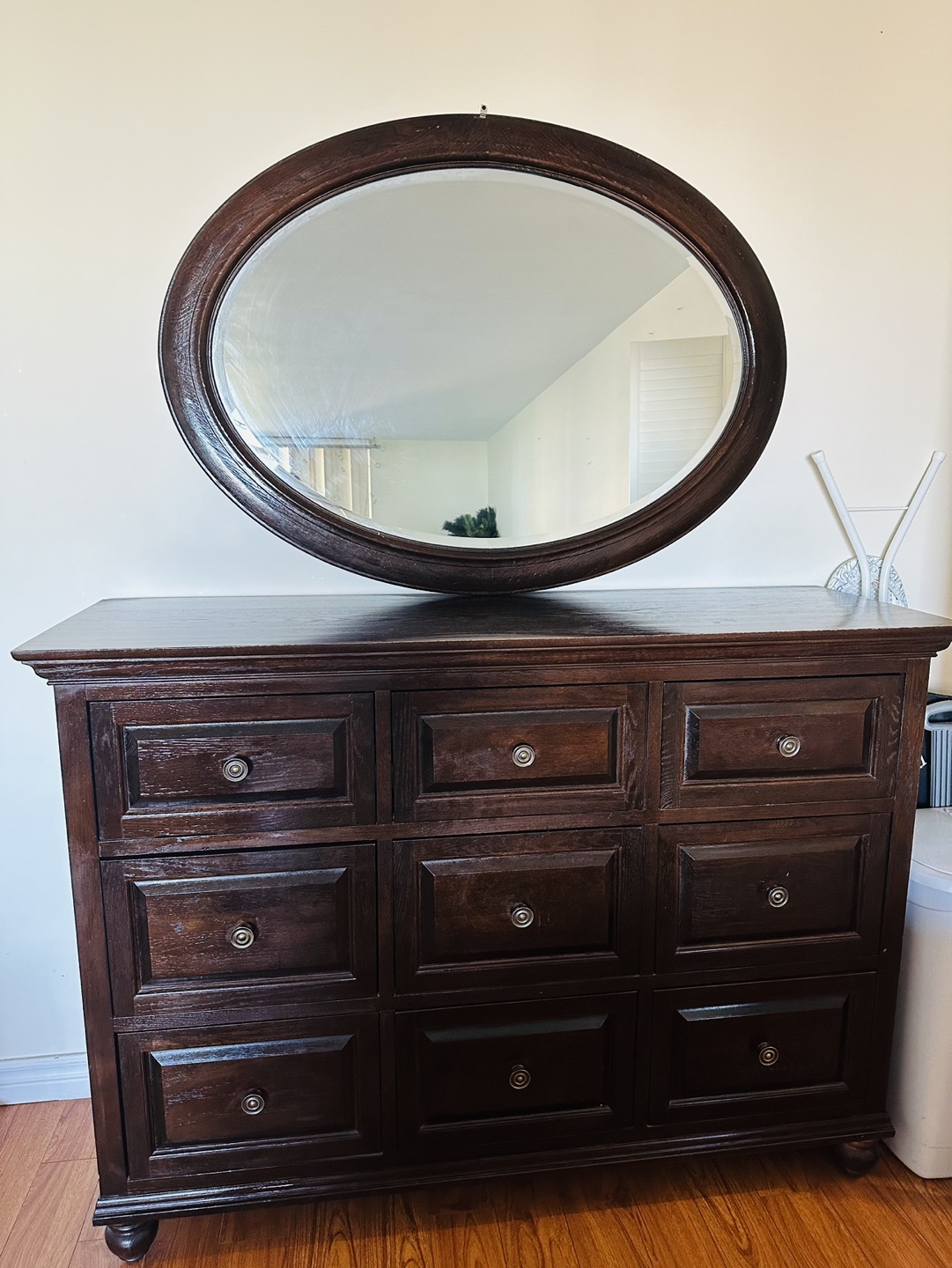 Bedroom Furniture Set - Queen Sleigh Bed, Dresser & Armoire - photo 3