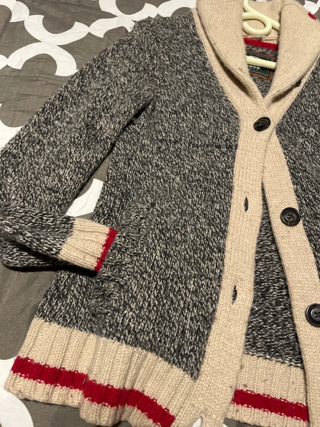 Women’s roots Grey & White Knit Cardigan  small image indicator(3)