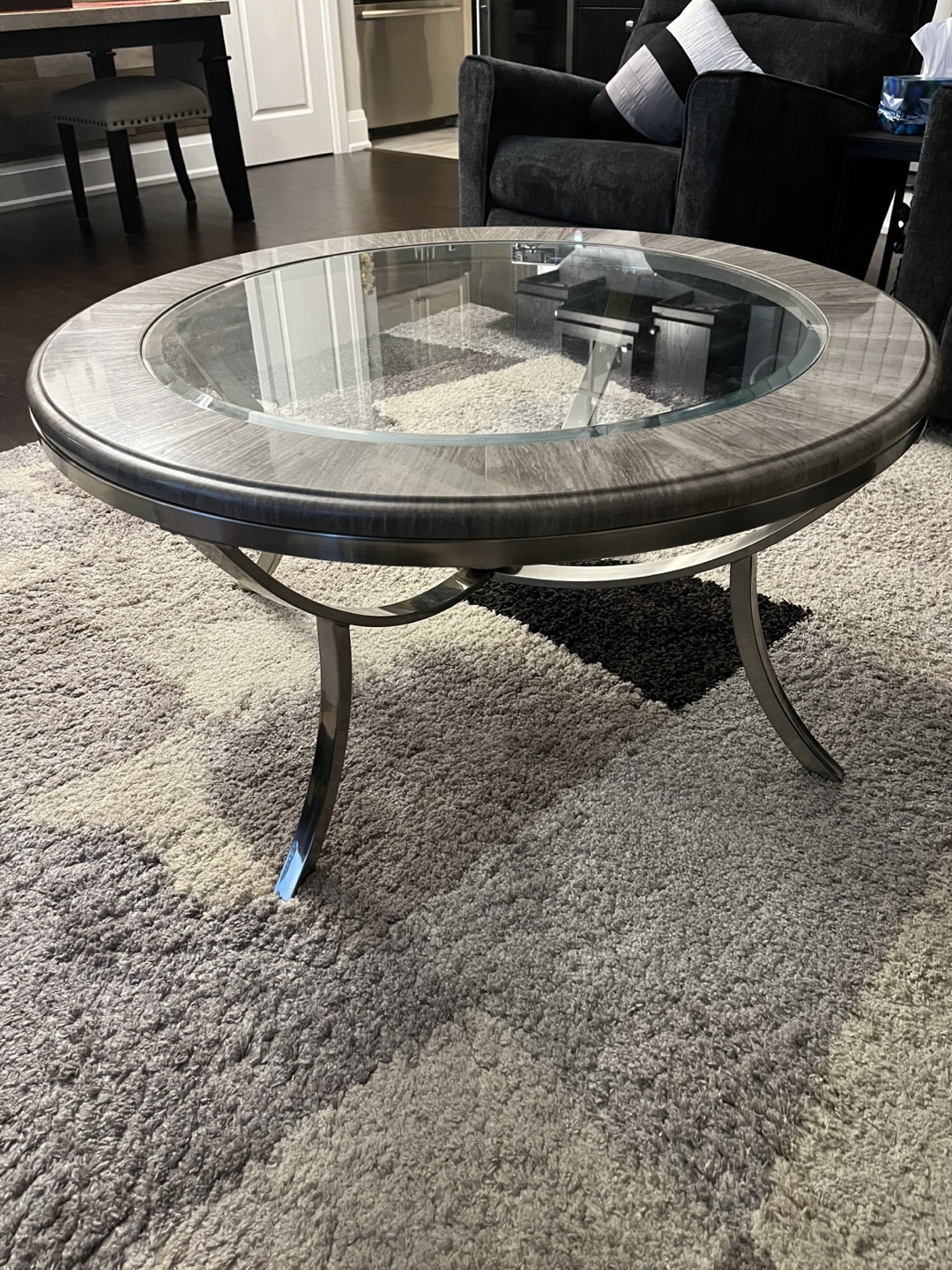 Round coffee table