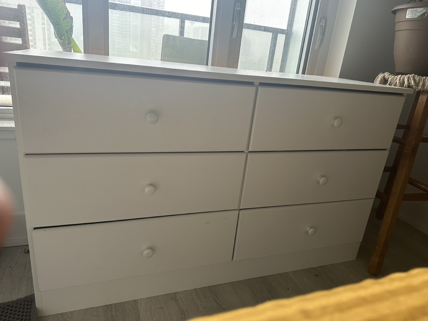 White 6-Drawer Dresser