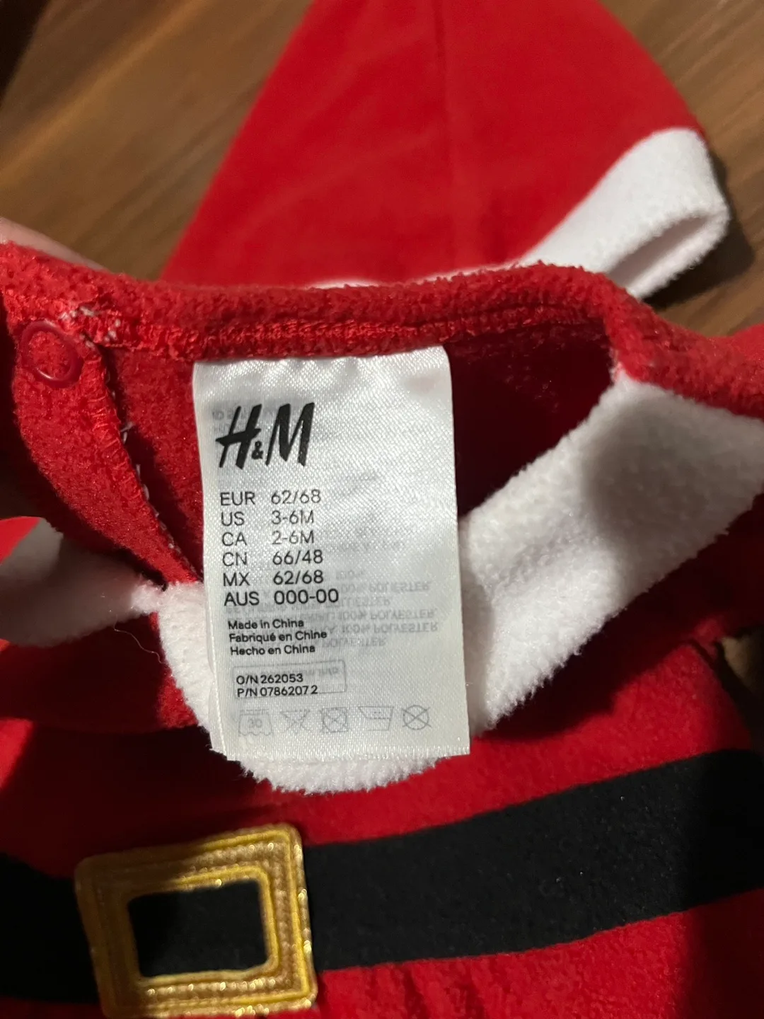 H&M Santa Costume - Size 3-6 Months image indicator(2)