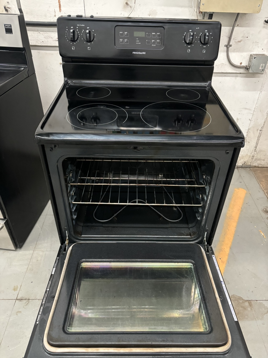 Frigidaire Electric Stove
