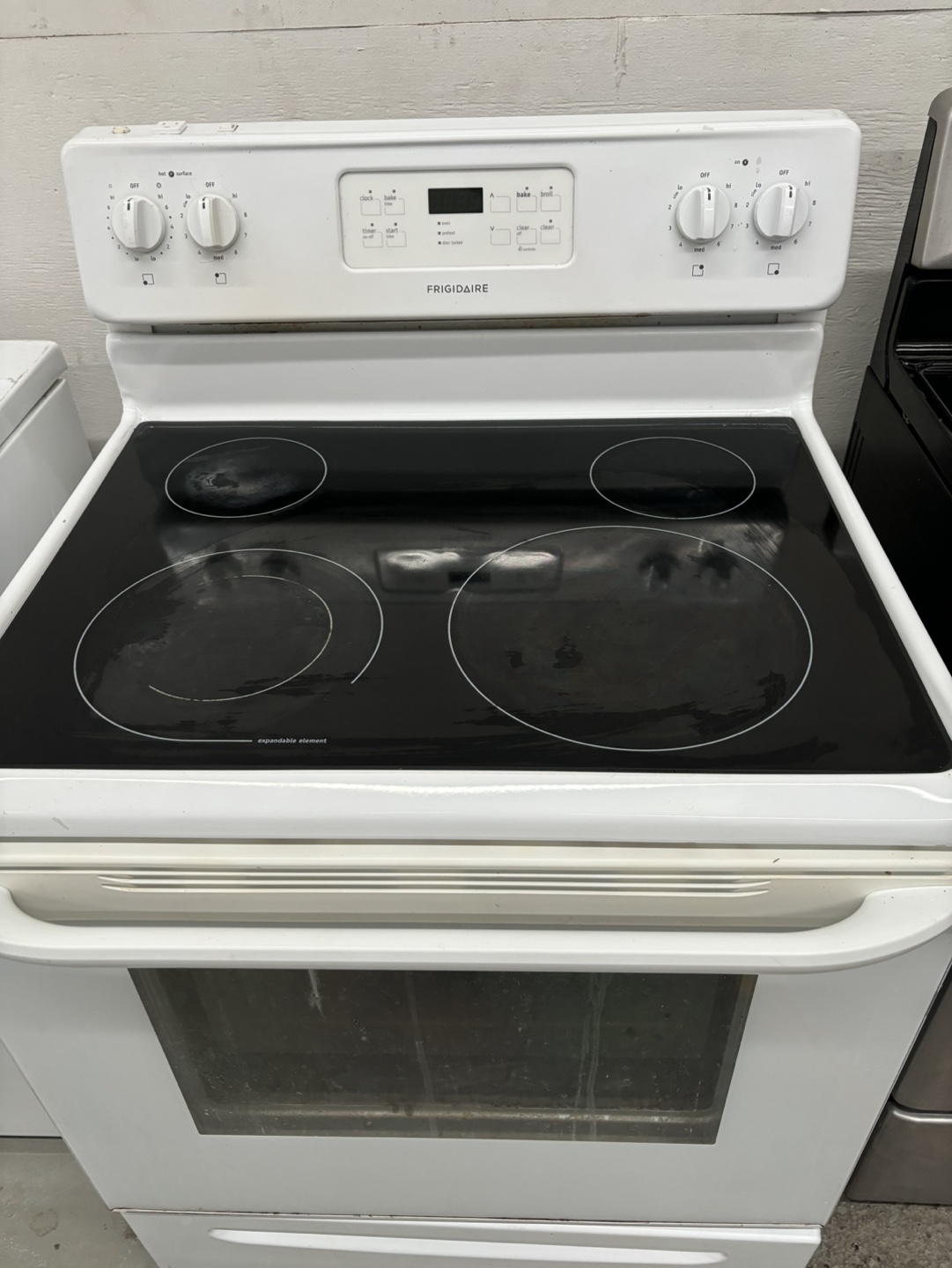 Frigidaire Electric Stove