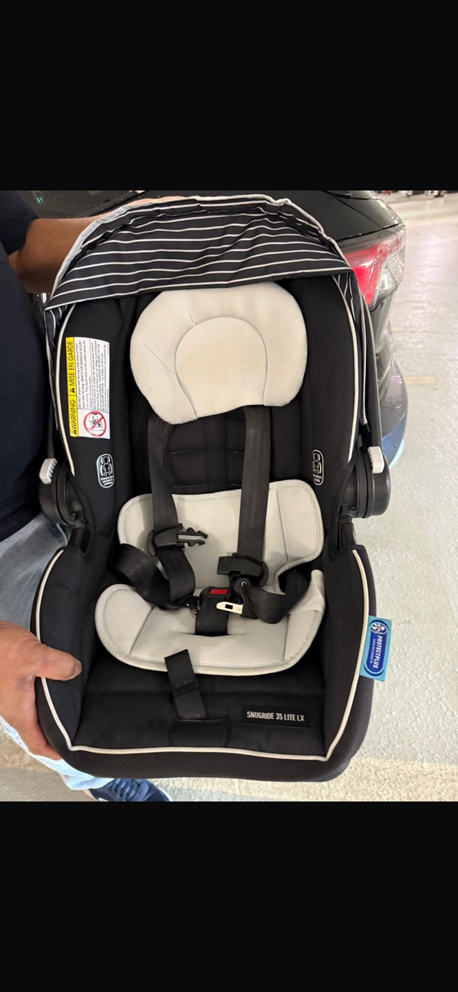 Graco SnugRide 35 Lite LX Car Seat