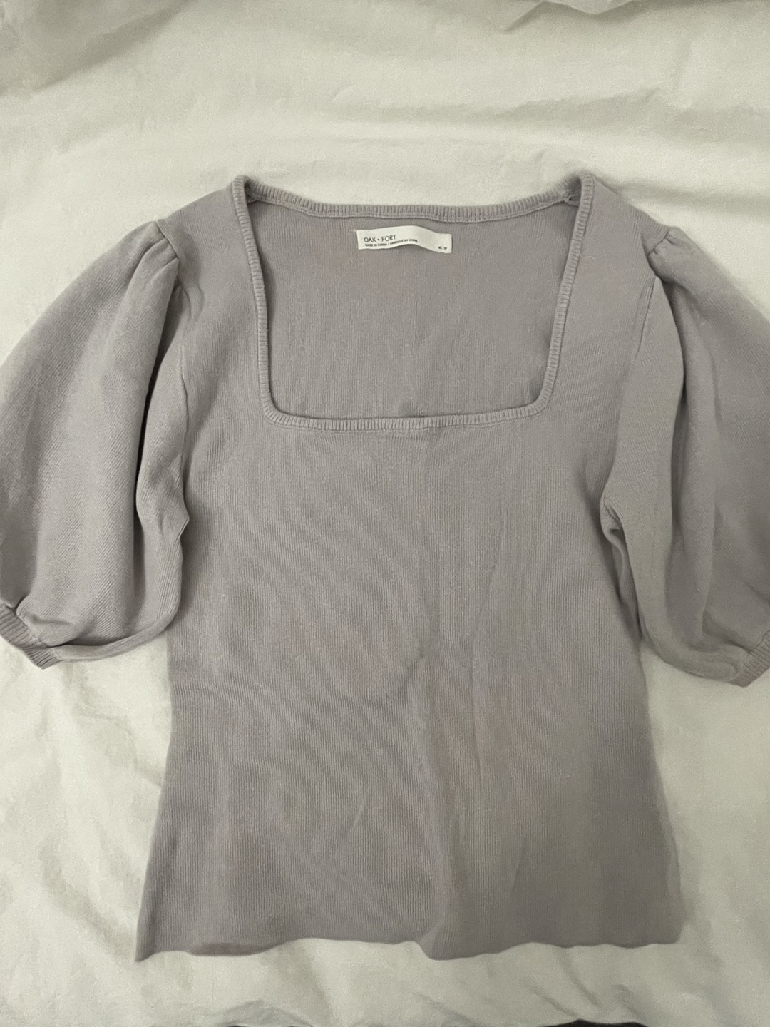 Oak + Fort Lilac Puff Sleeve Top, size XS