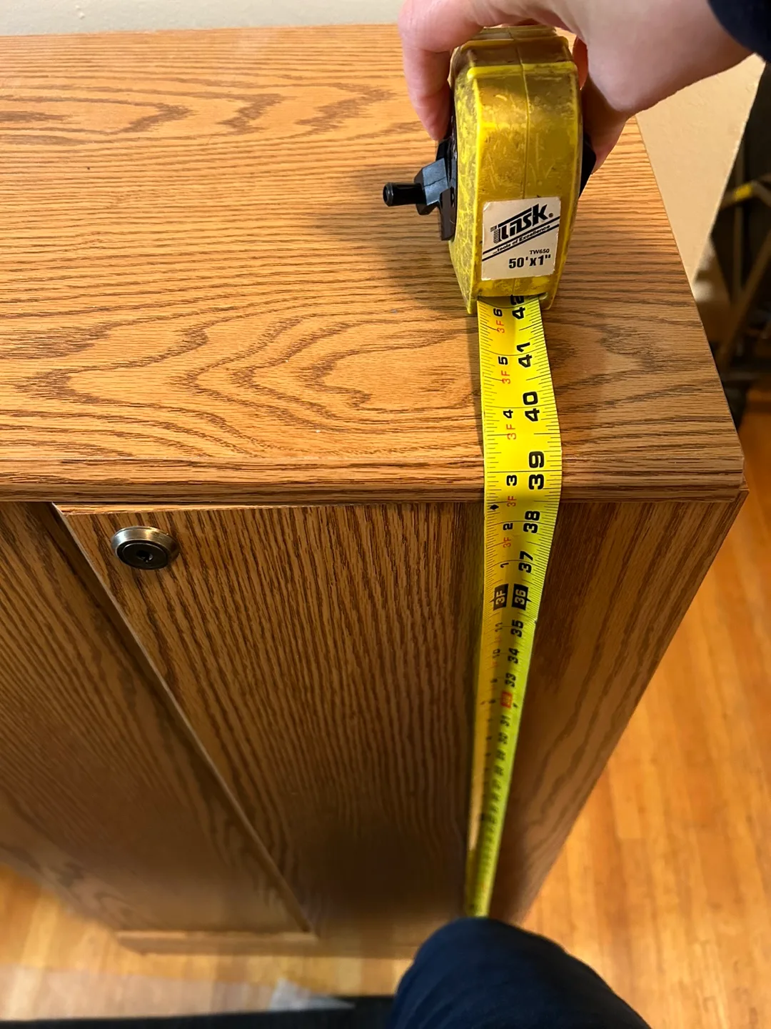 Wooden Cabinet with Shelves image indicator(7)