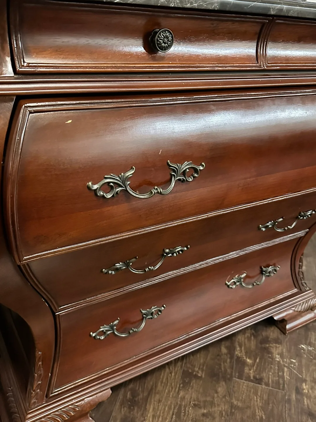 🧡 Antique-Style Chest of Drawers with Marble Top image indicator(2)