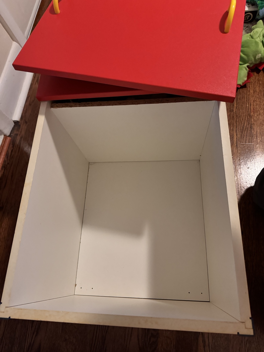 Kids storage box - sturdy and excellent condition - photo 2