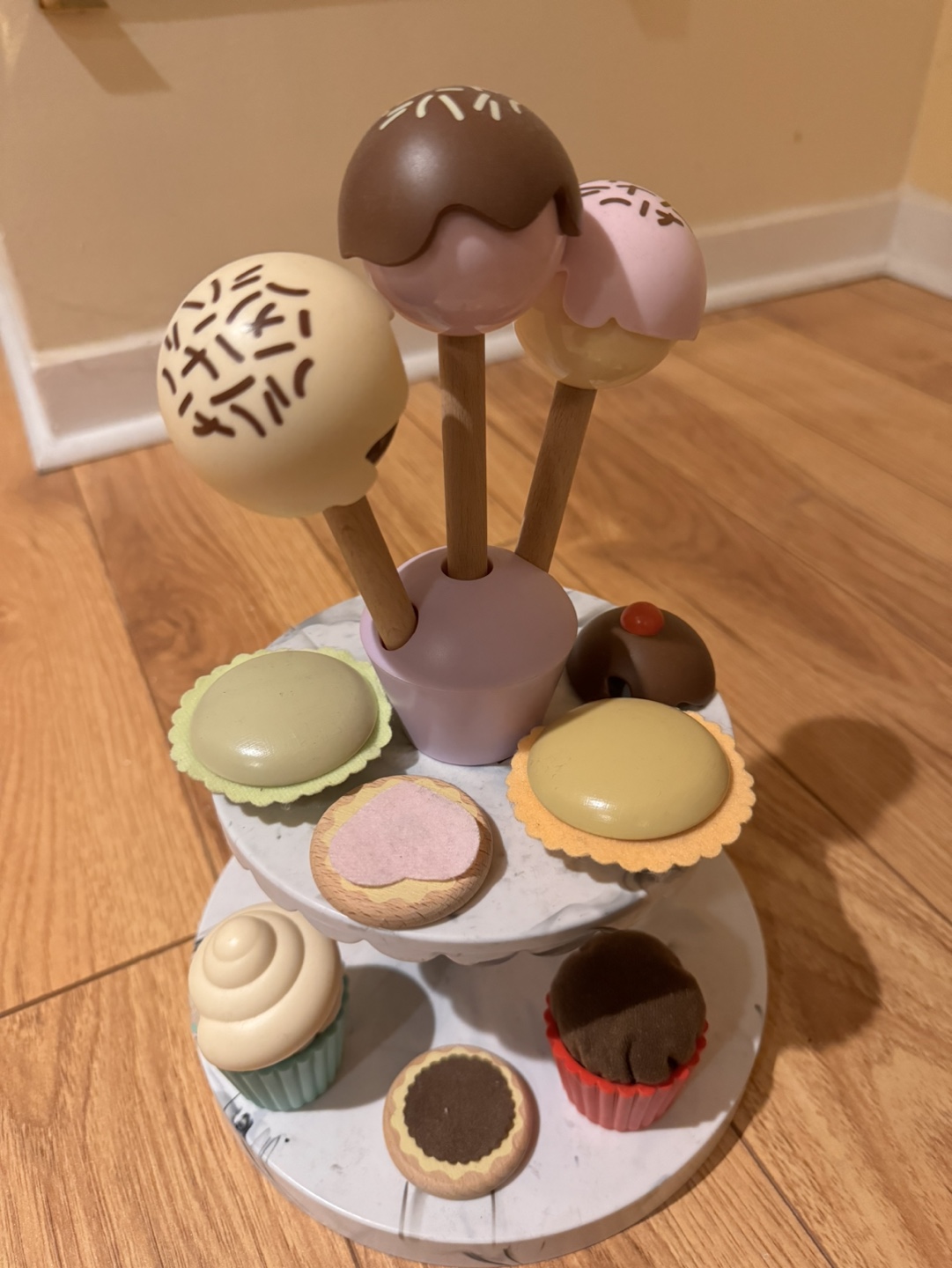 Play Food Set - Cupcakes, Cake Pops, and Cookies