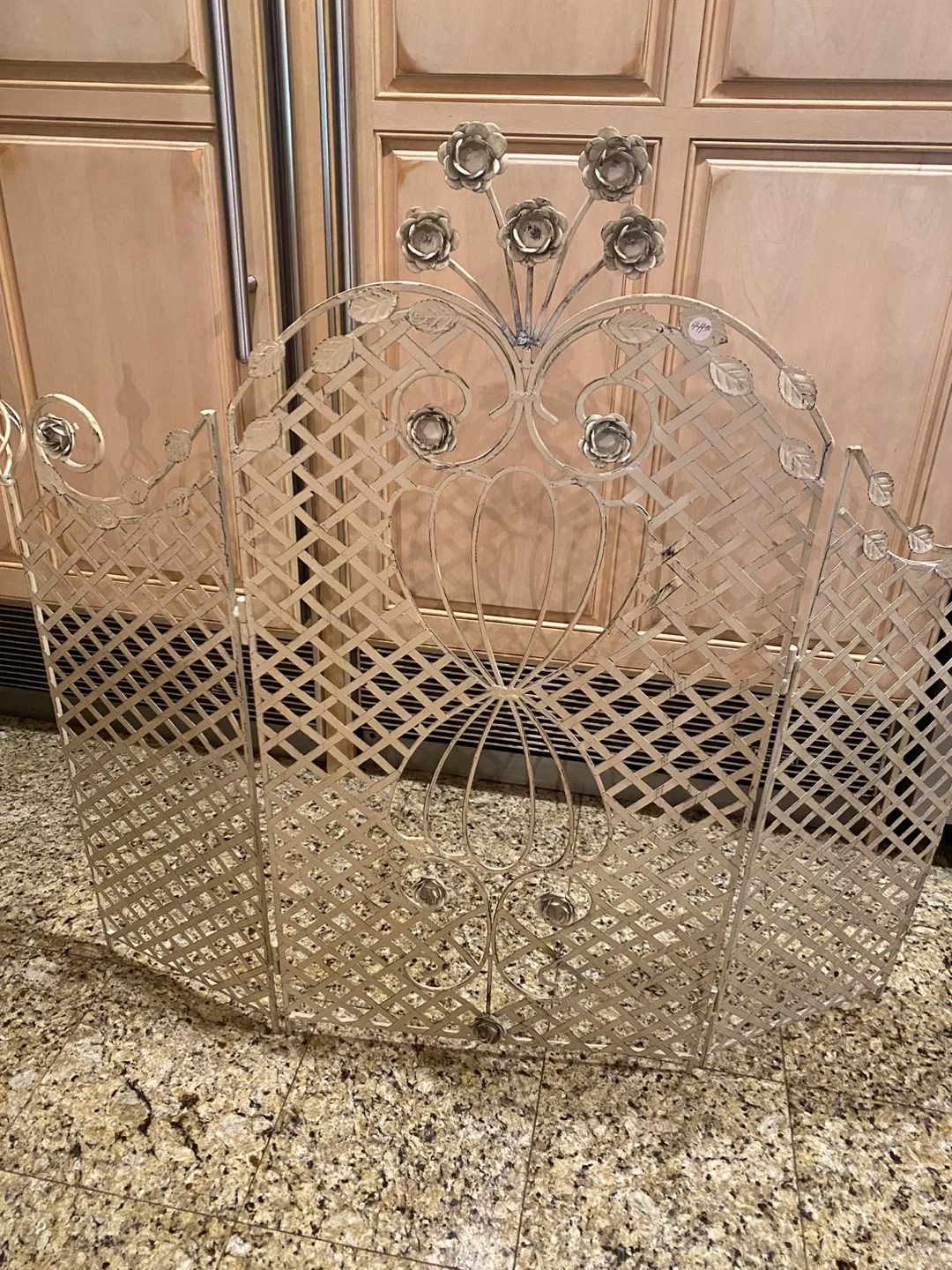 White Metal Fireplace Screen image indicator(5)