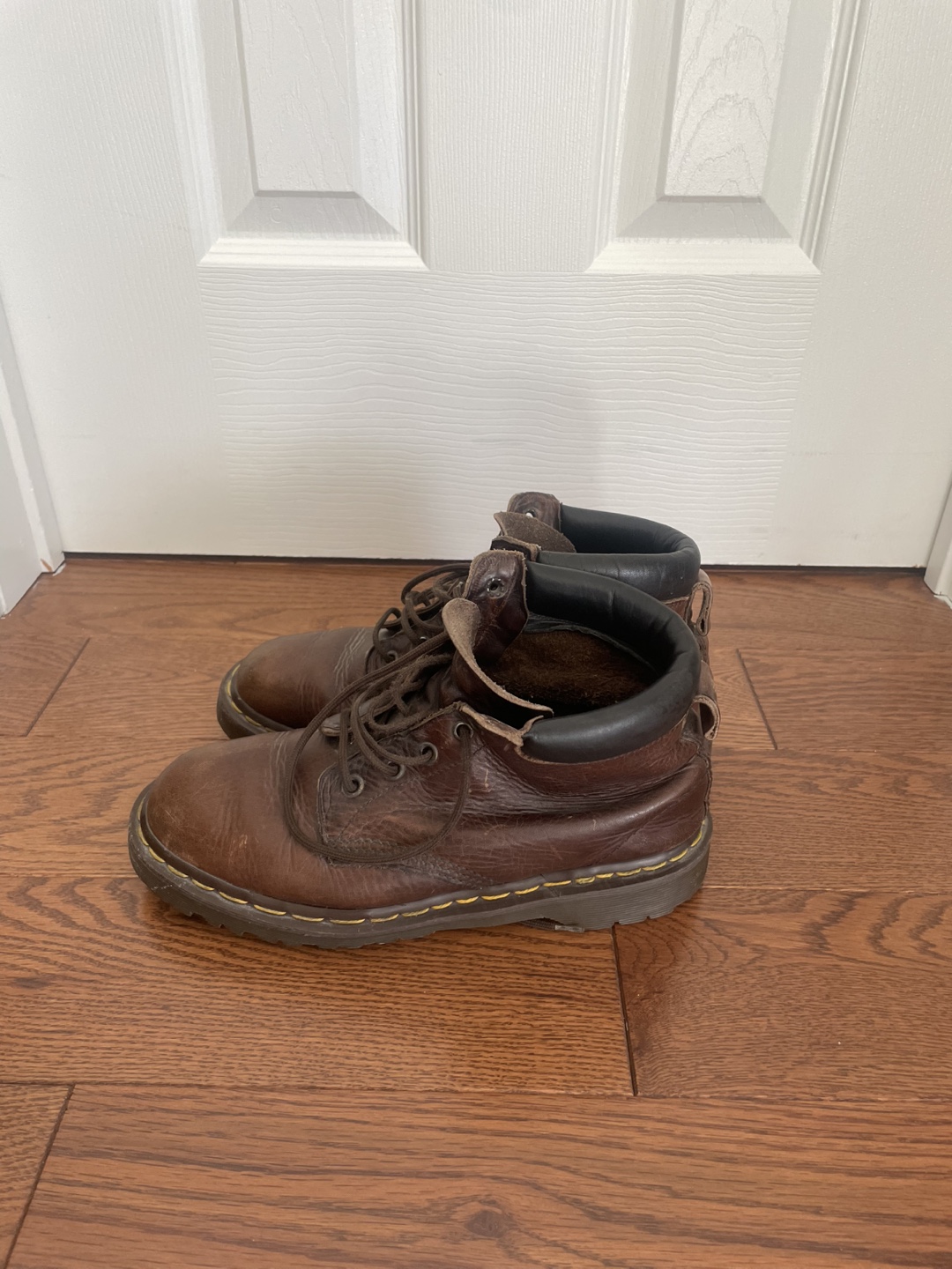 Vintage Dr. Martens Brown Leather Boots Size 9