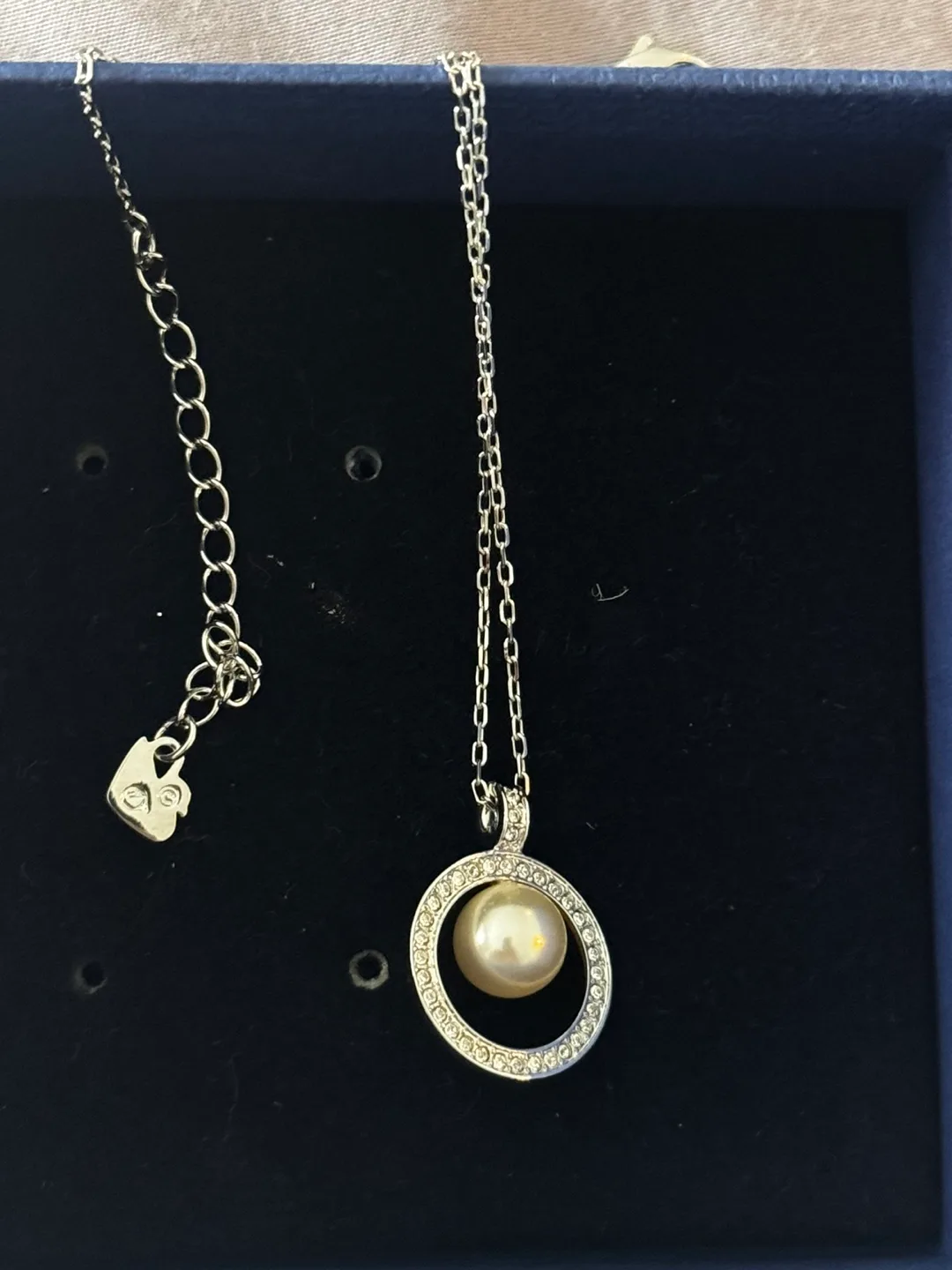 Swarovski Pearl Necklace image indicator(4)