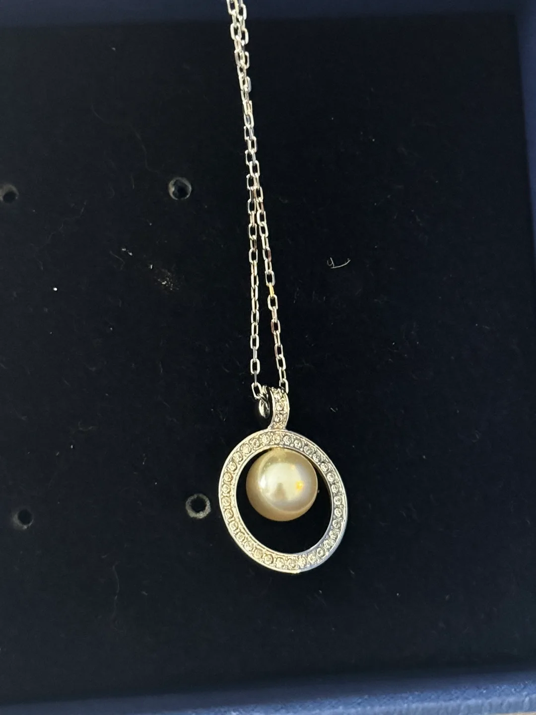 Swarovski Pearl Necklace image indicator(3)