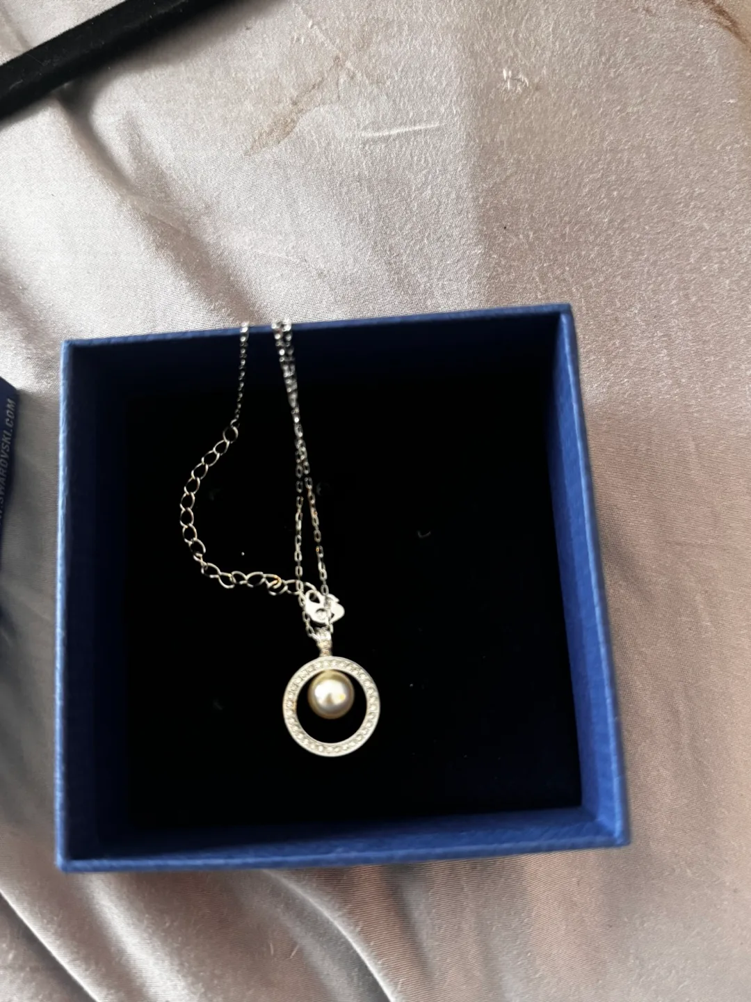 Swarovski Pearl Necklace image indicator(7)