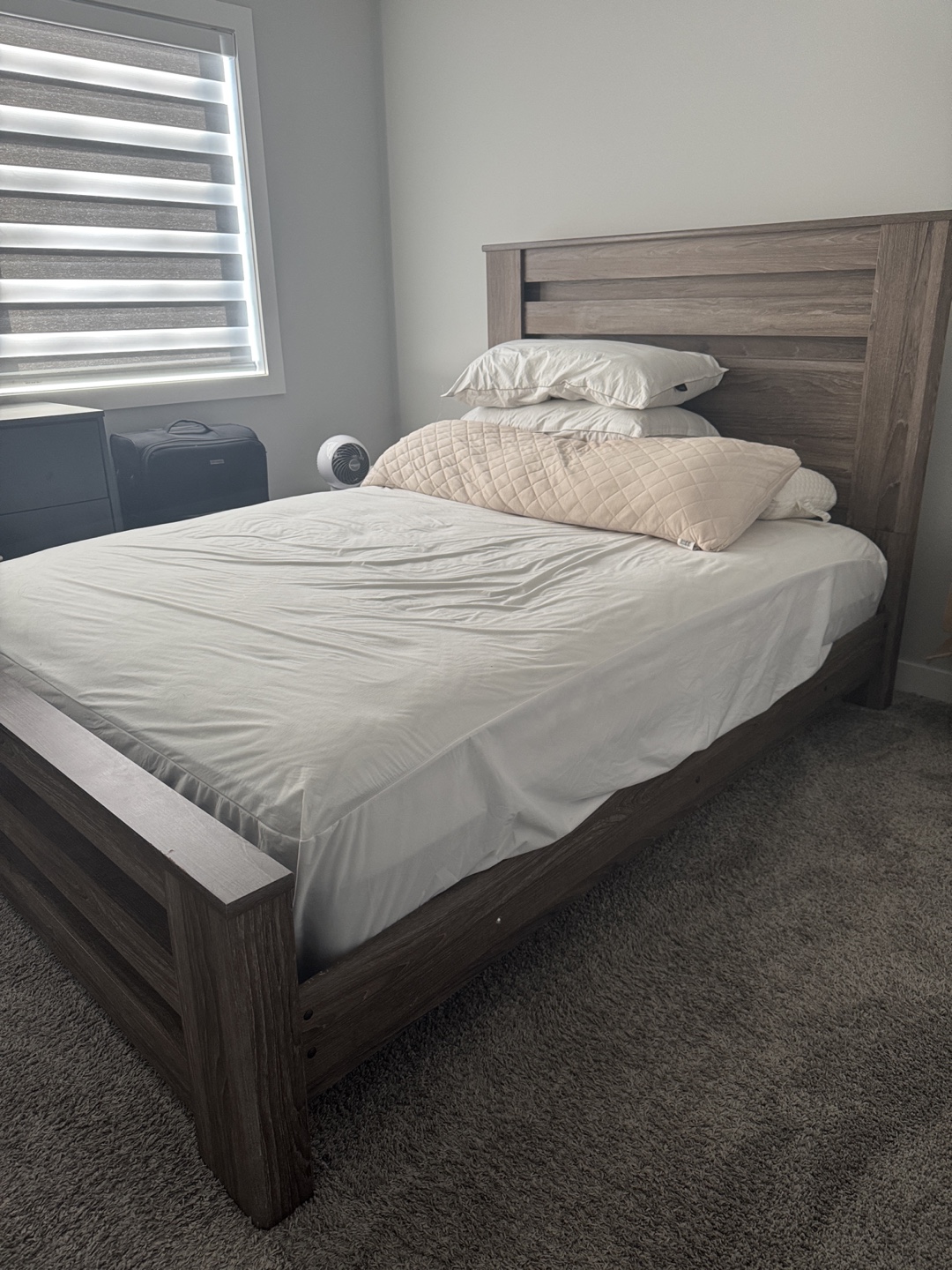 Queen Size Bed Frame - photo 4