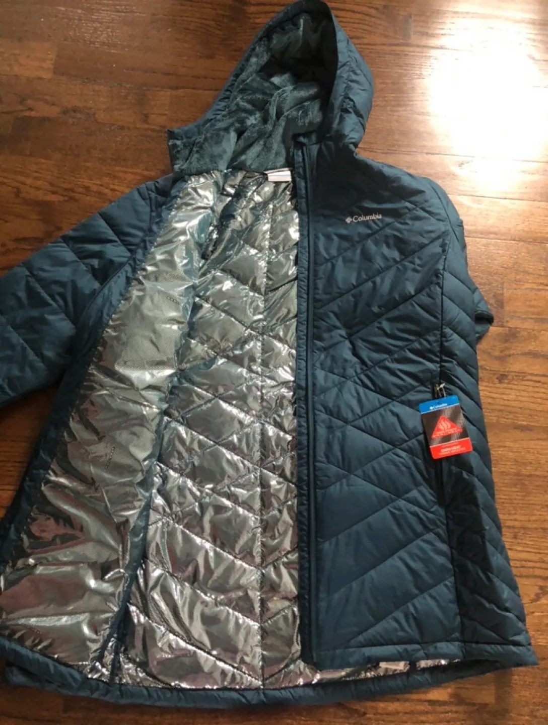 Columbia Women's Insulated Jacket with Hood image indicator(2)