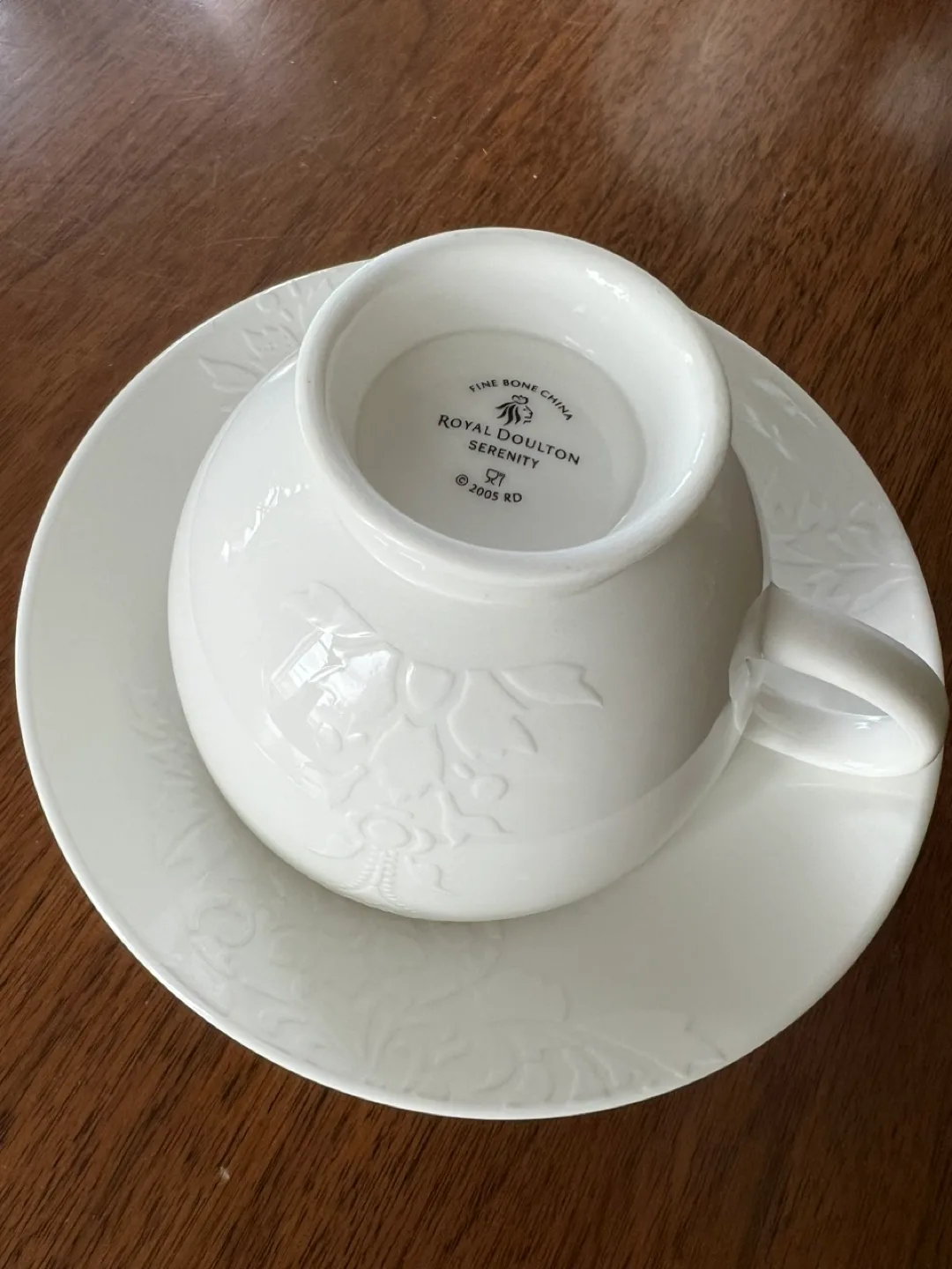 Royal Doulton Serenity Teacups and Saucers image indicator(4)