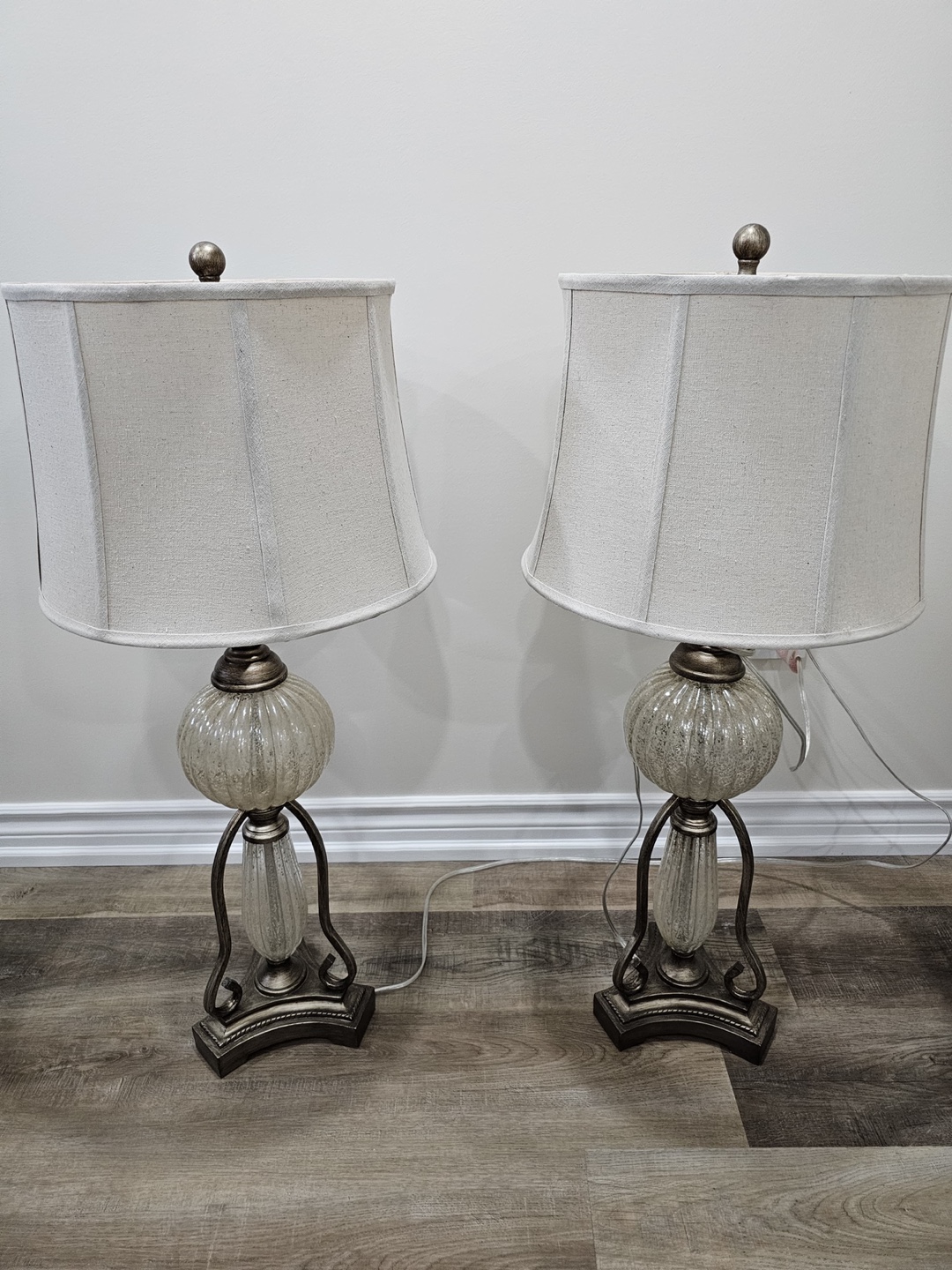 Pair of Table Lamps - photo 2