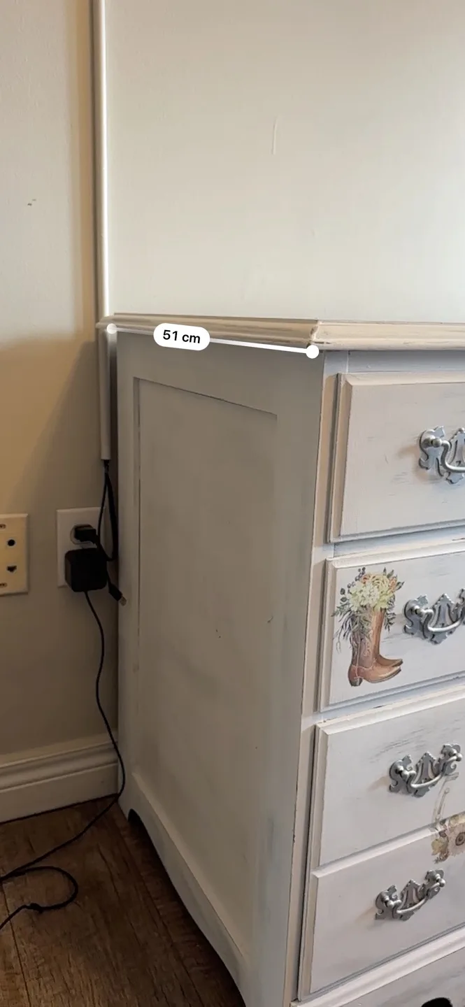 White Desk with Horse Decals image indicator(8)