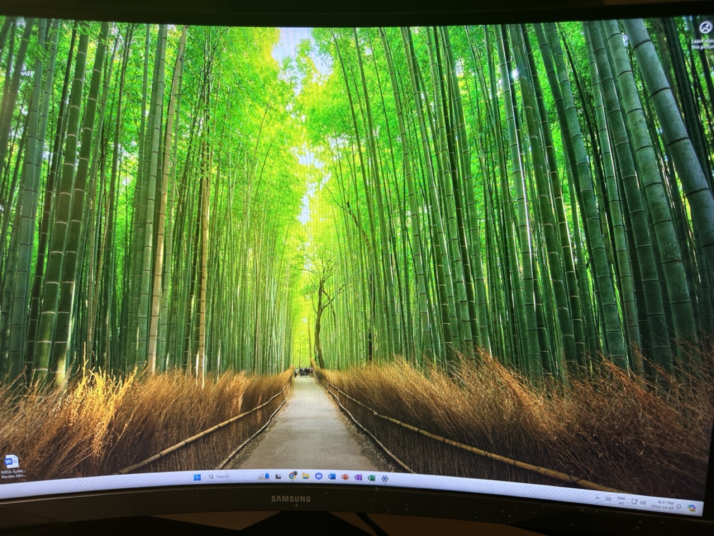 Samsung Odyssey G5 Curved Gaming Monitor - photo 2
