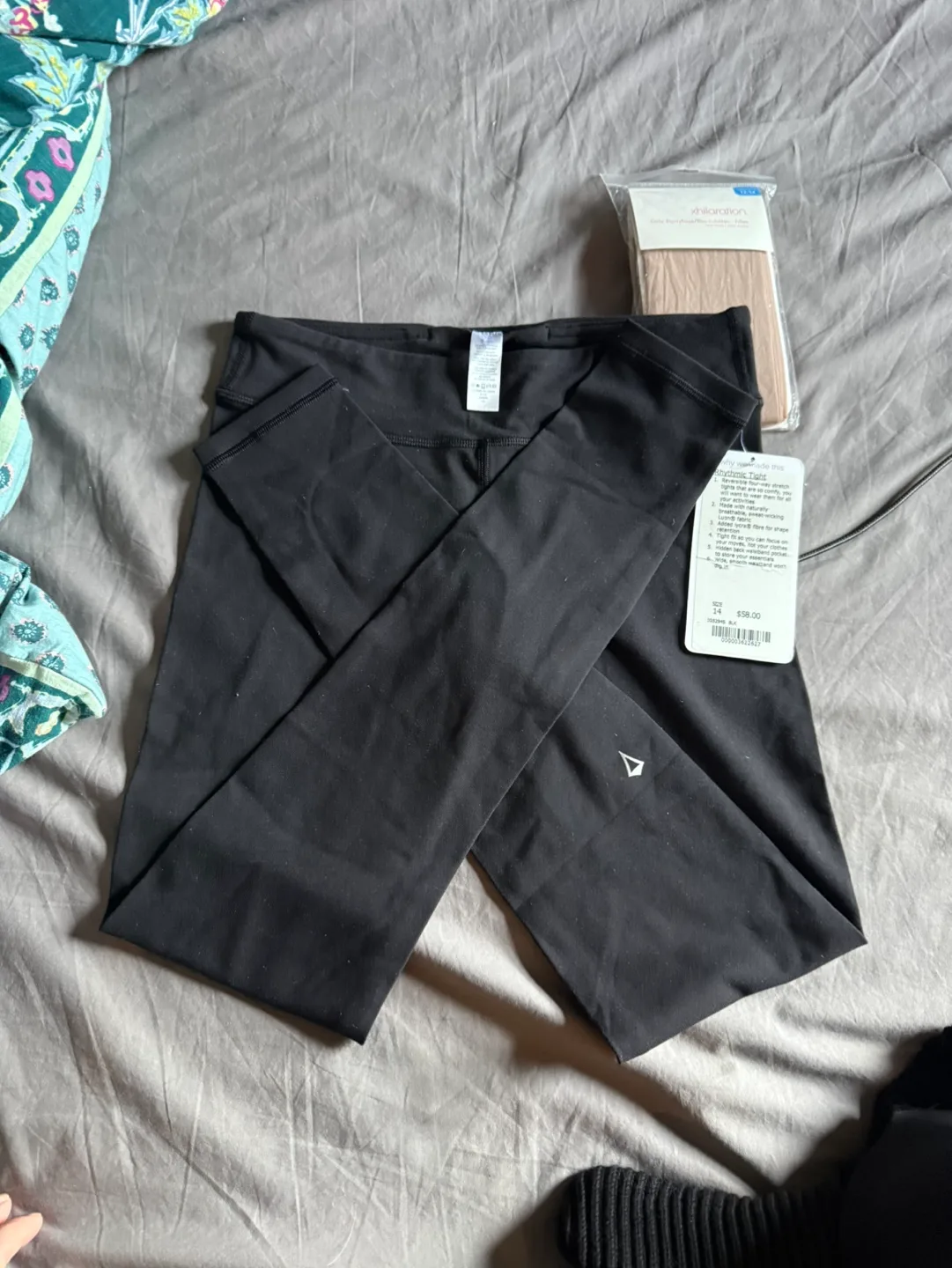 NWT Girls Avivia Rhythmic Tights Leggings Size 14 thumbnail