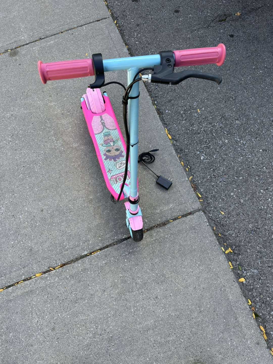 LOL Surprise Electric Scooter - photo 2