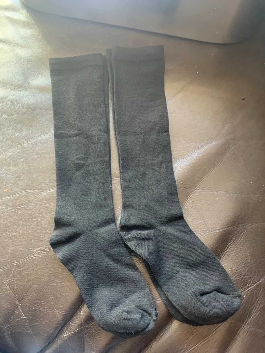 NEW Black Knee-high Socks x4 image indicator(2)