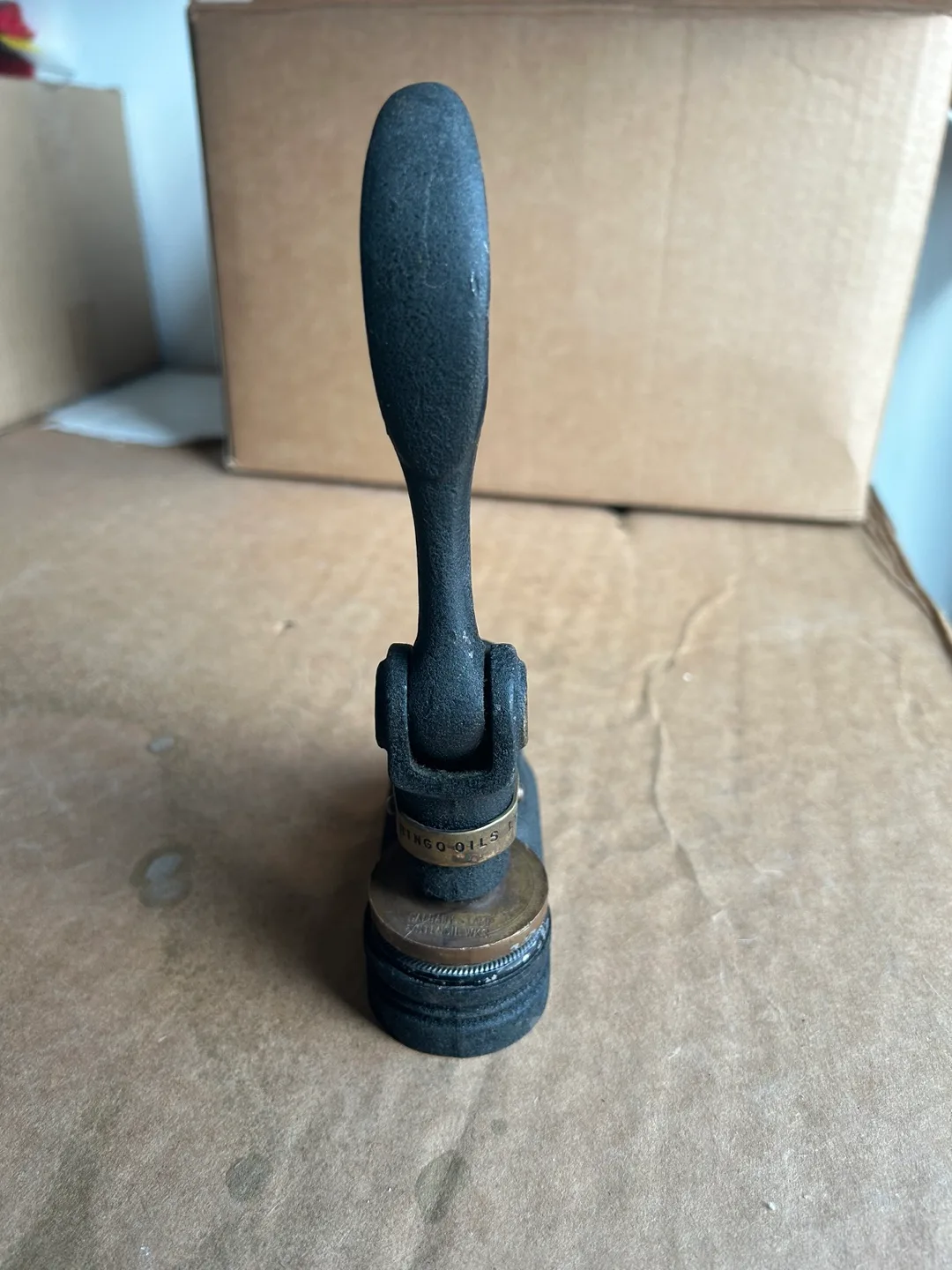 Vintage Seal Stamp from 1952 to 1962 image indicator(2)