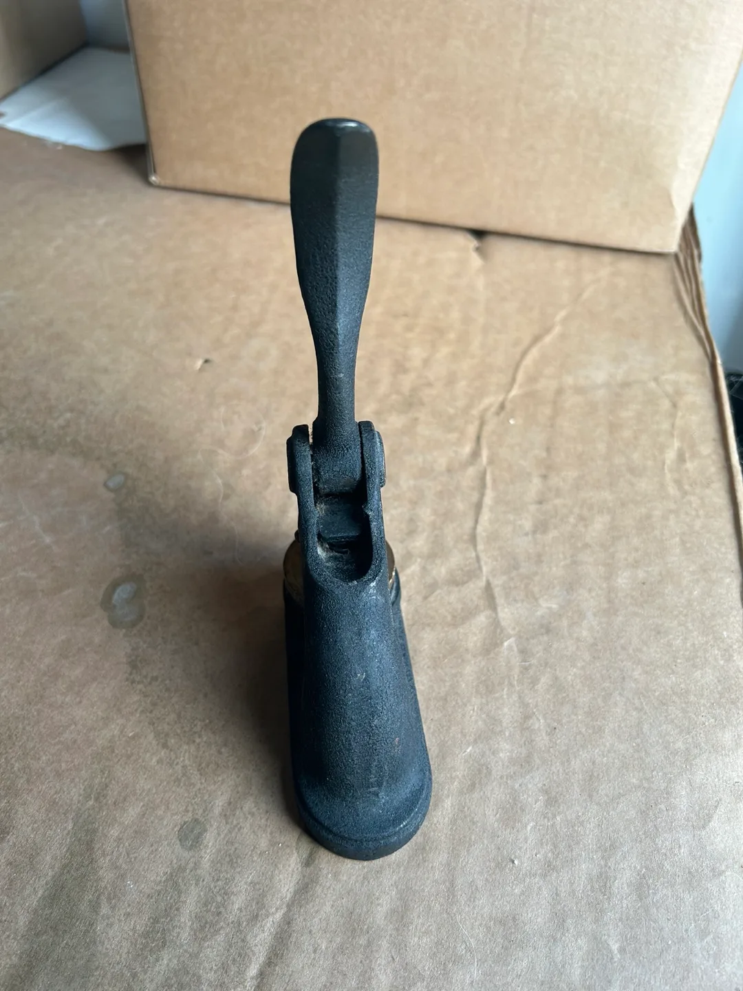 Vintage Seal Stamp from 1952 to 1962 image indicator(3)