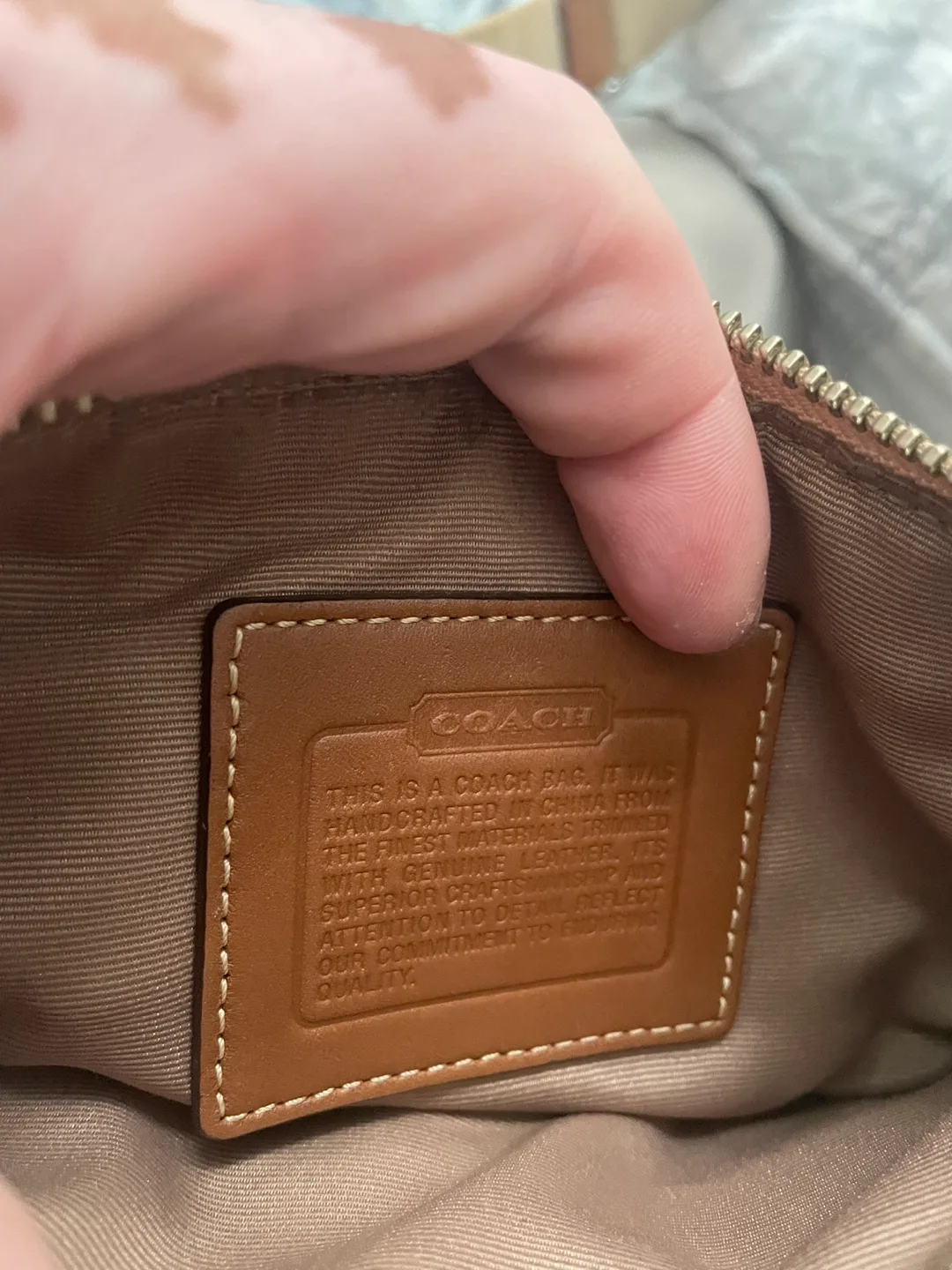 Coach Signature Crossbody Bag image indicator(2)
