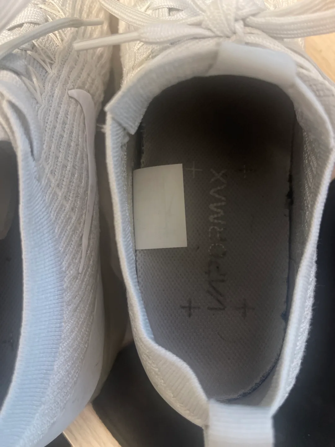 Nike Air VaporMax Flyknit White (Running/ Casual shoes) image indicator(4)