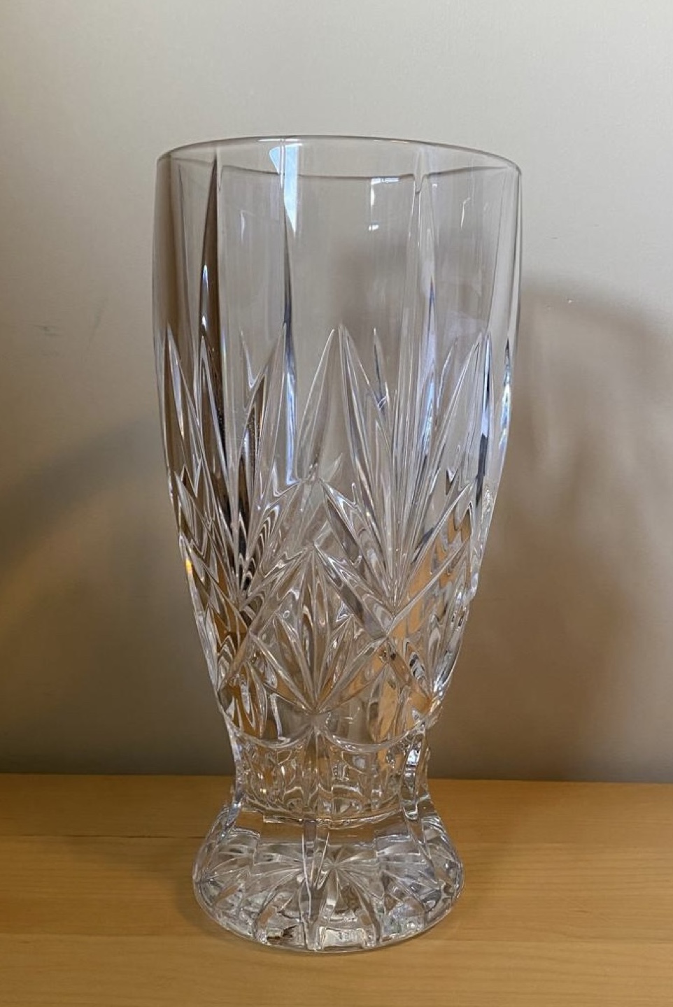 CRYSTAL VASE IN PERFECT CONDITION
