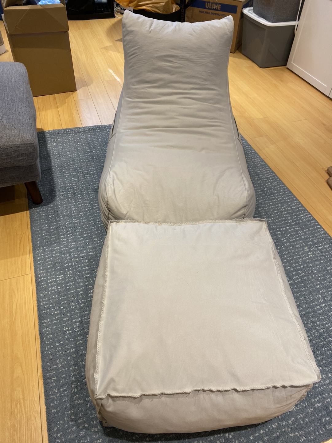 Structube bean bag chair hotsell