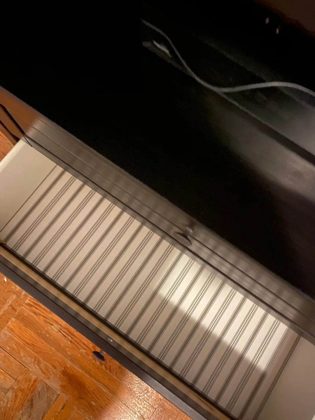 Baby changing table with 3 Drawers image indicator(4)