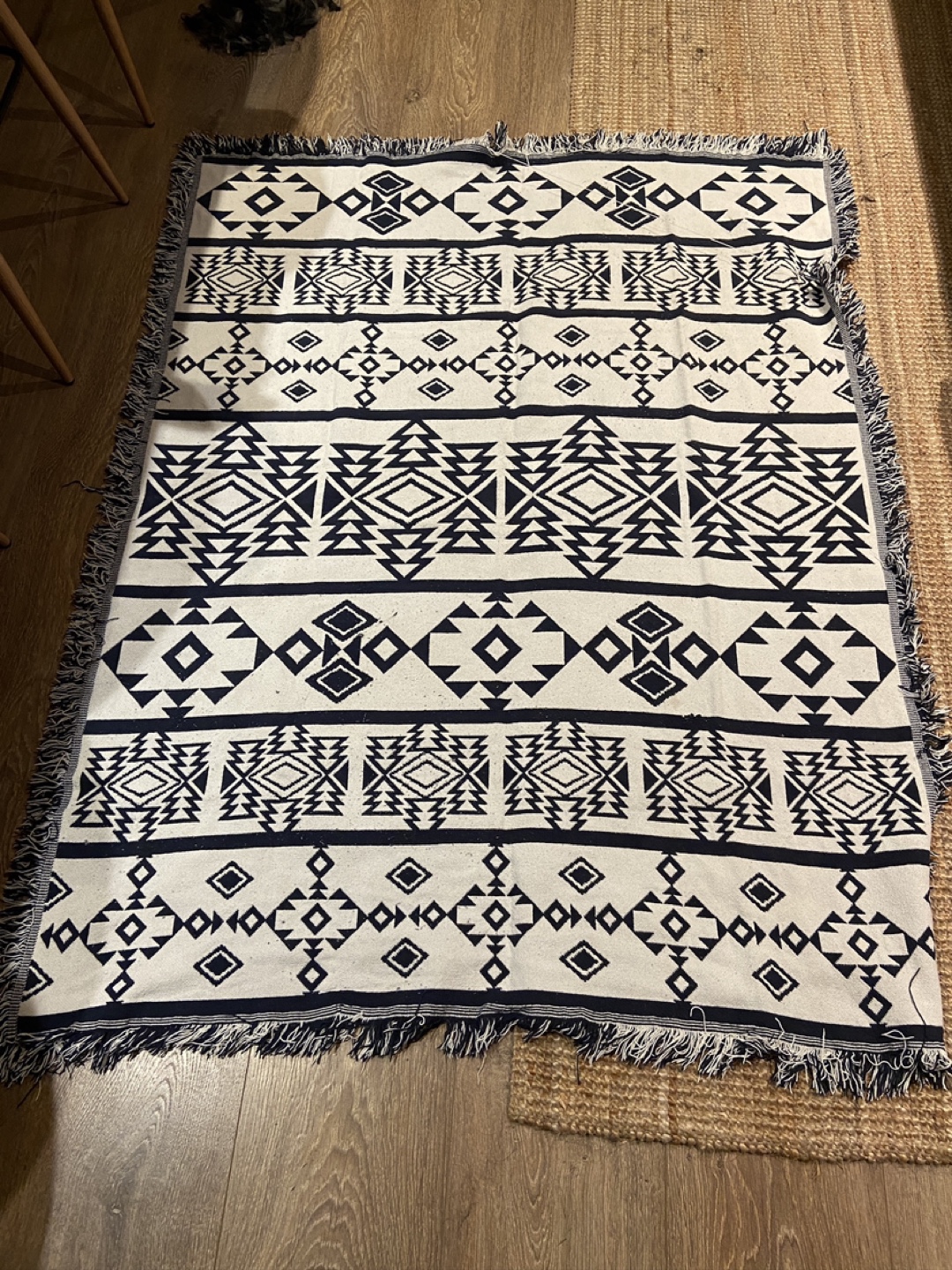Navy and White Woven Throw Blanket - photo 4